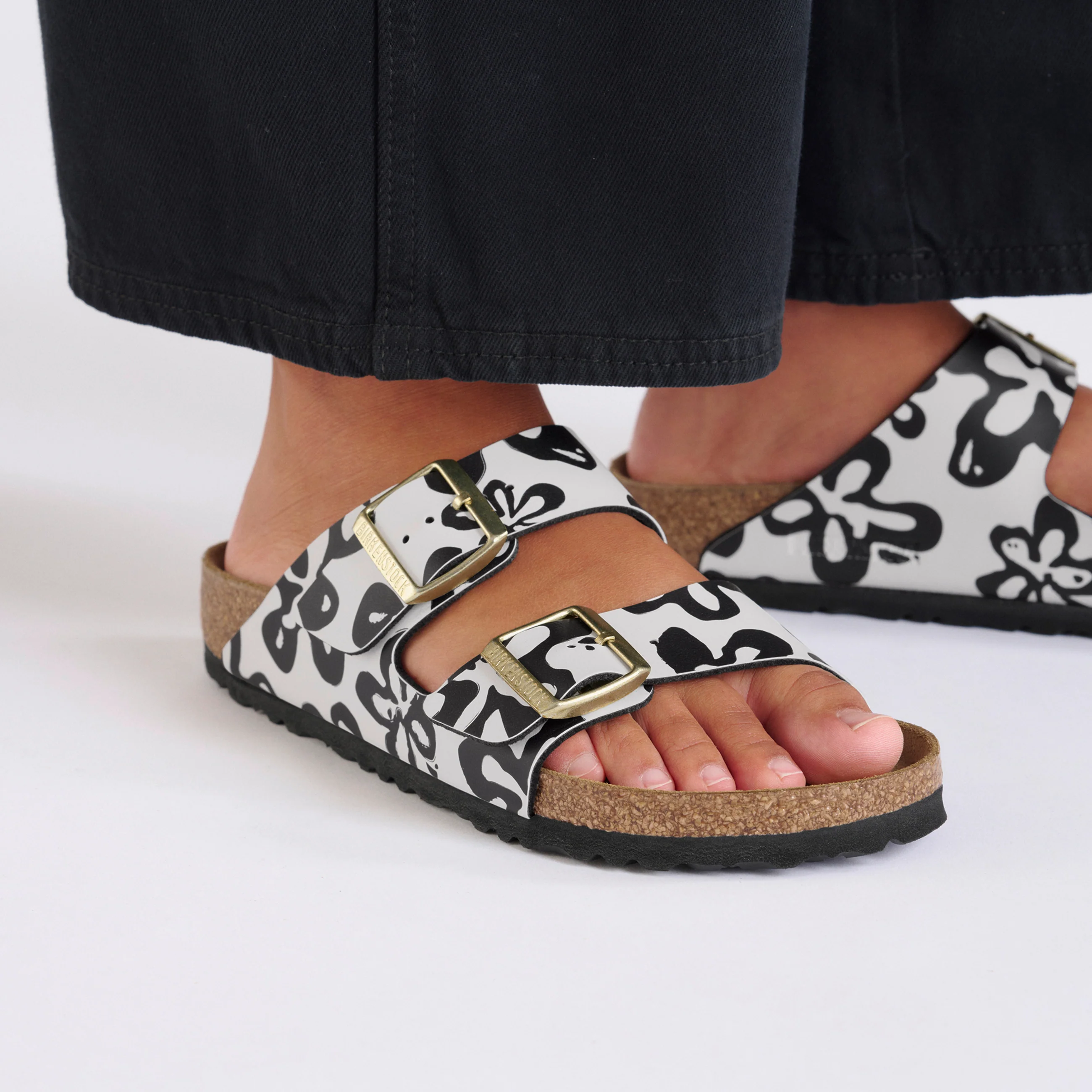 Arizona Blooms White & Black Birko-Flor - Image 5