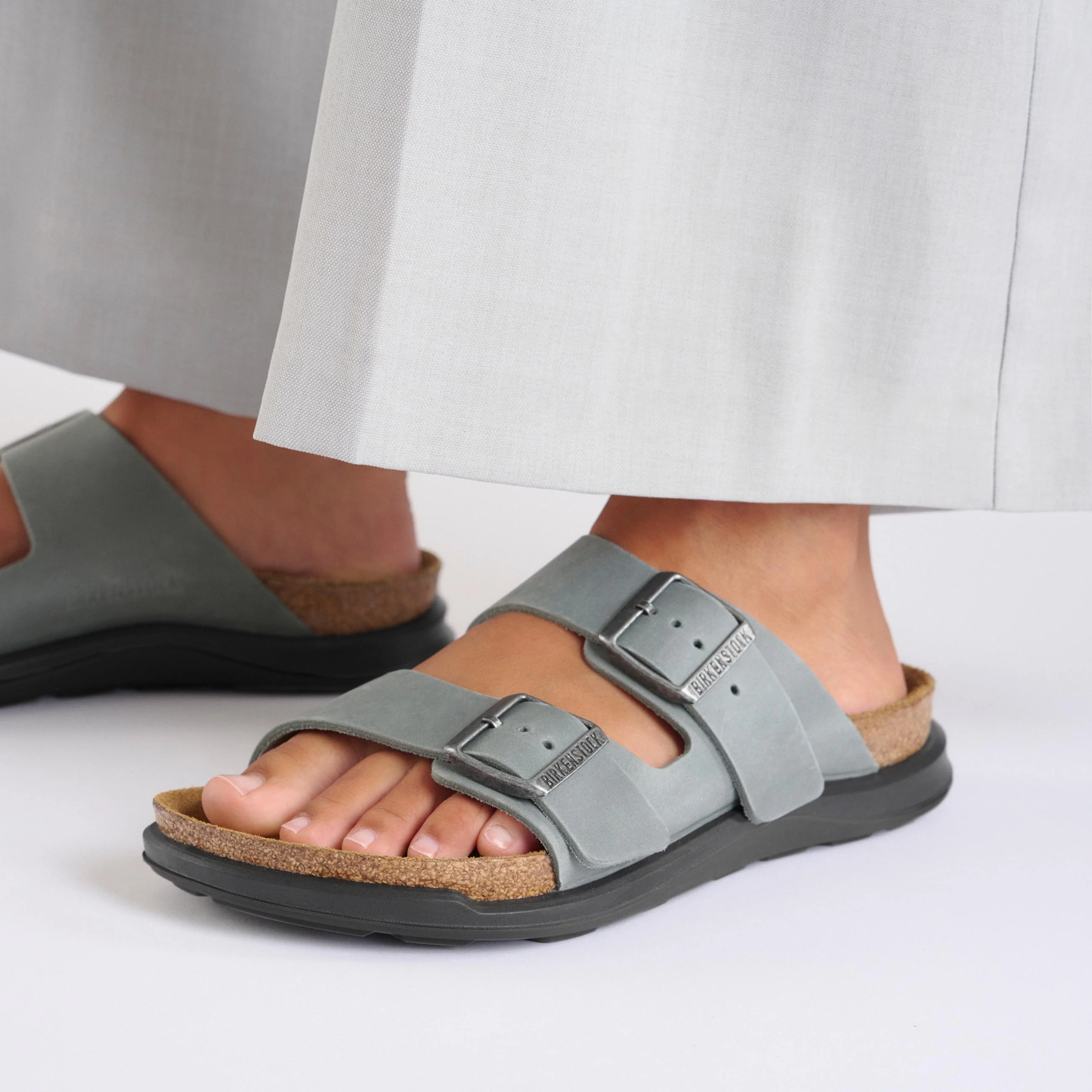 Arizona Cross Town W Basalt Grey Oiled Leather - Image 5