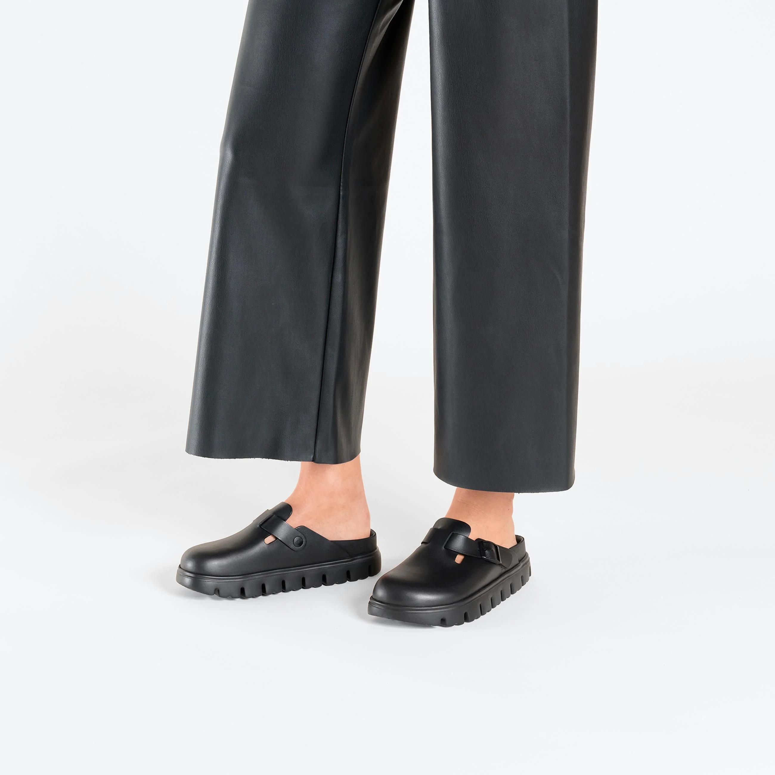 Boston Chunky Exquisite Black Smooth Leather - Image 4