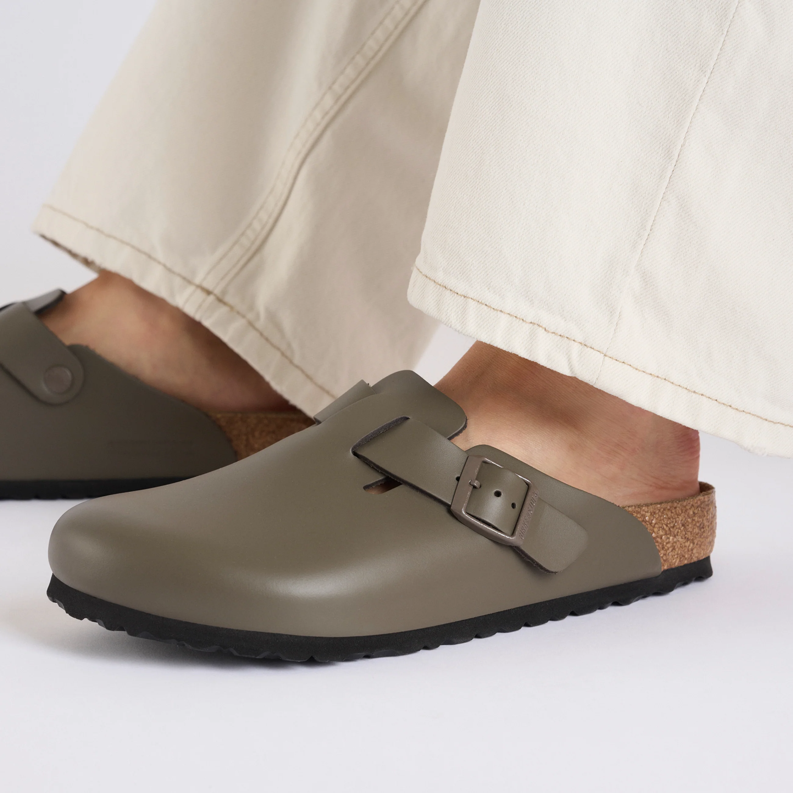 Boston Concrete Grey Smooth Leather - Image 4