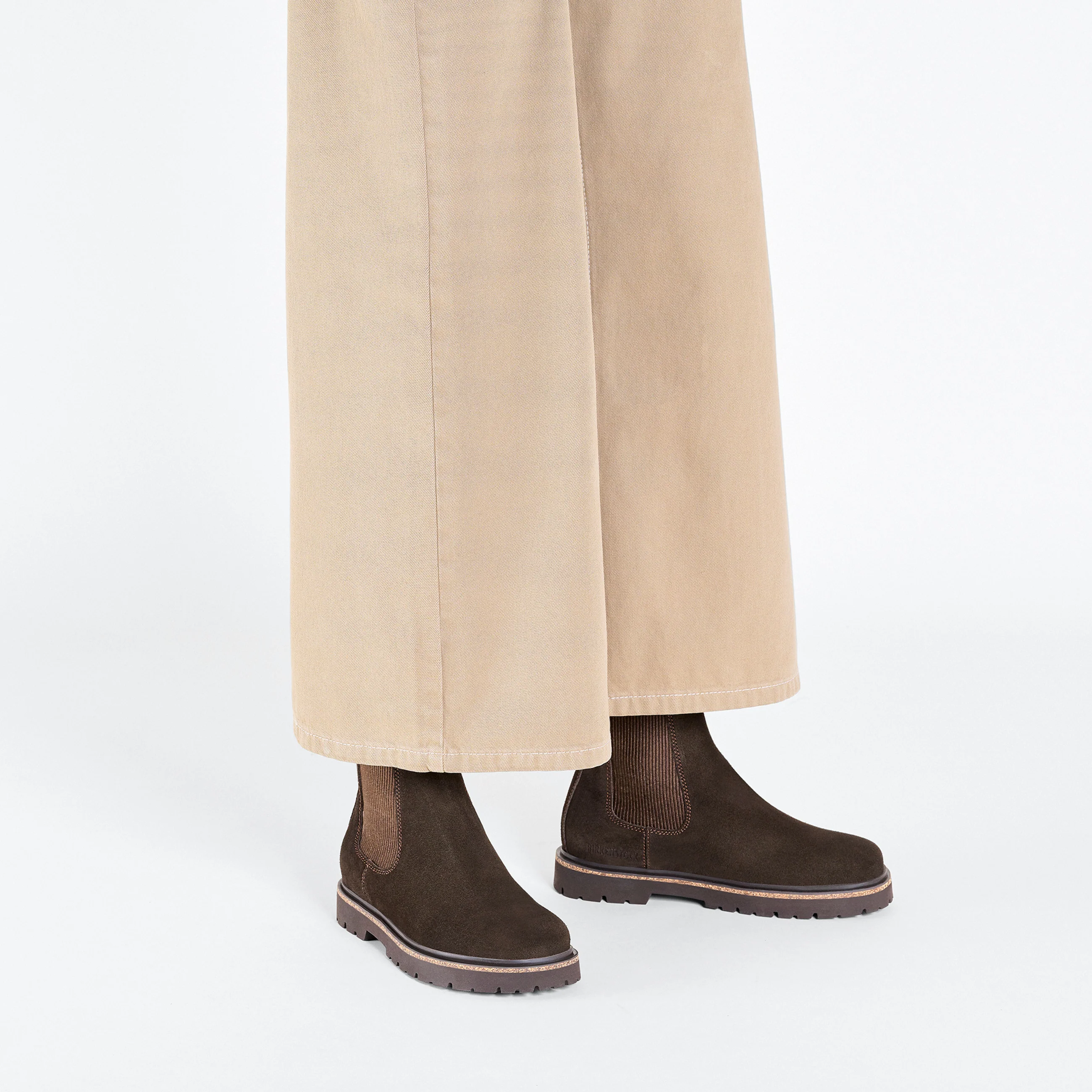 Highwood W Mocca Suede Leather - Image 5
