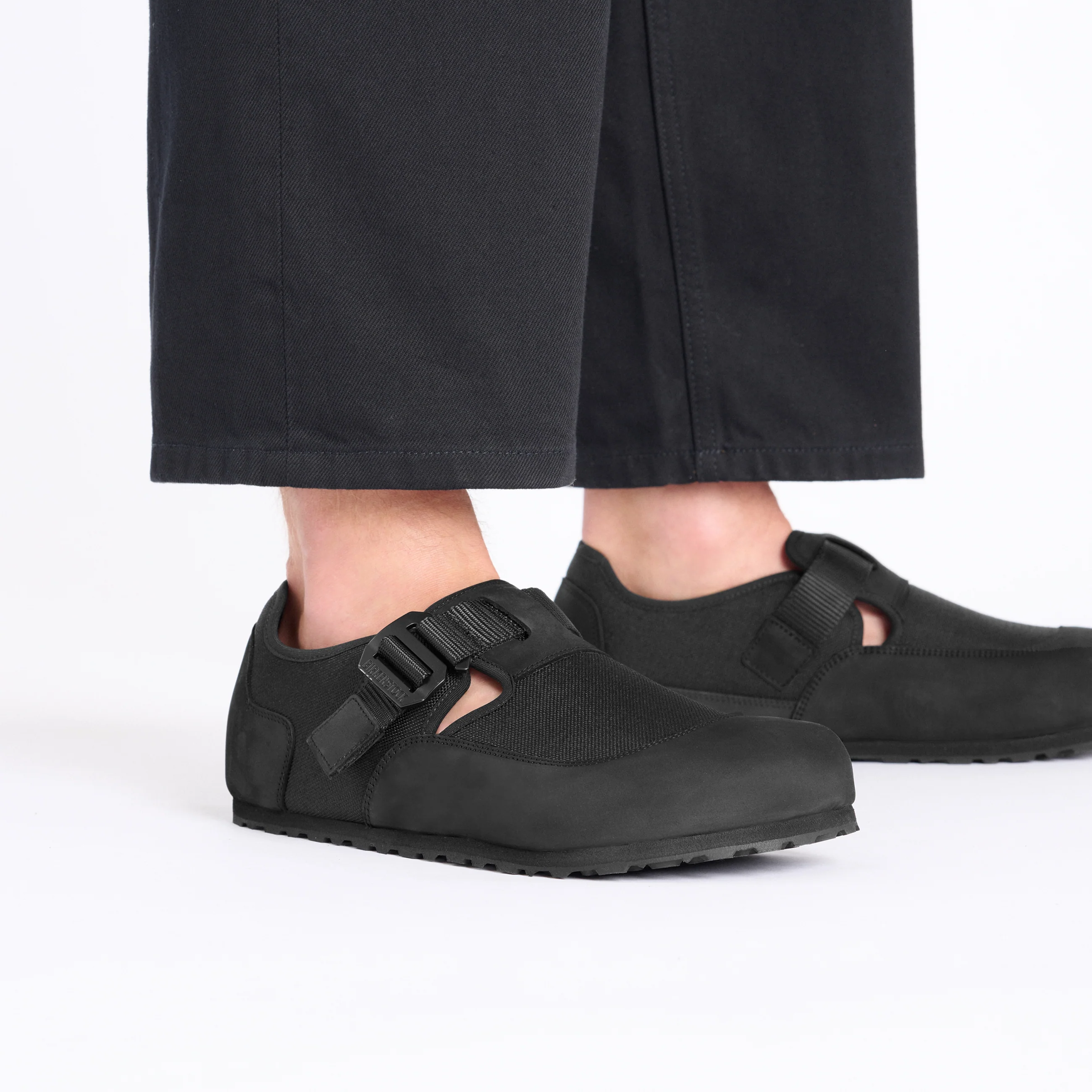 London Nova Black Textile/Nubuck Leather - Image 6