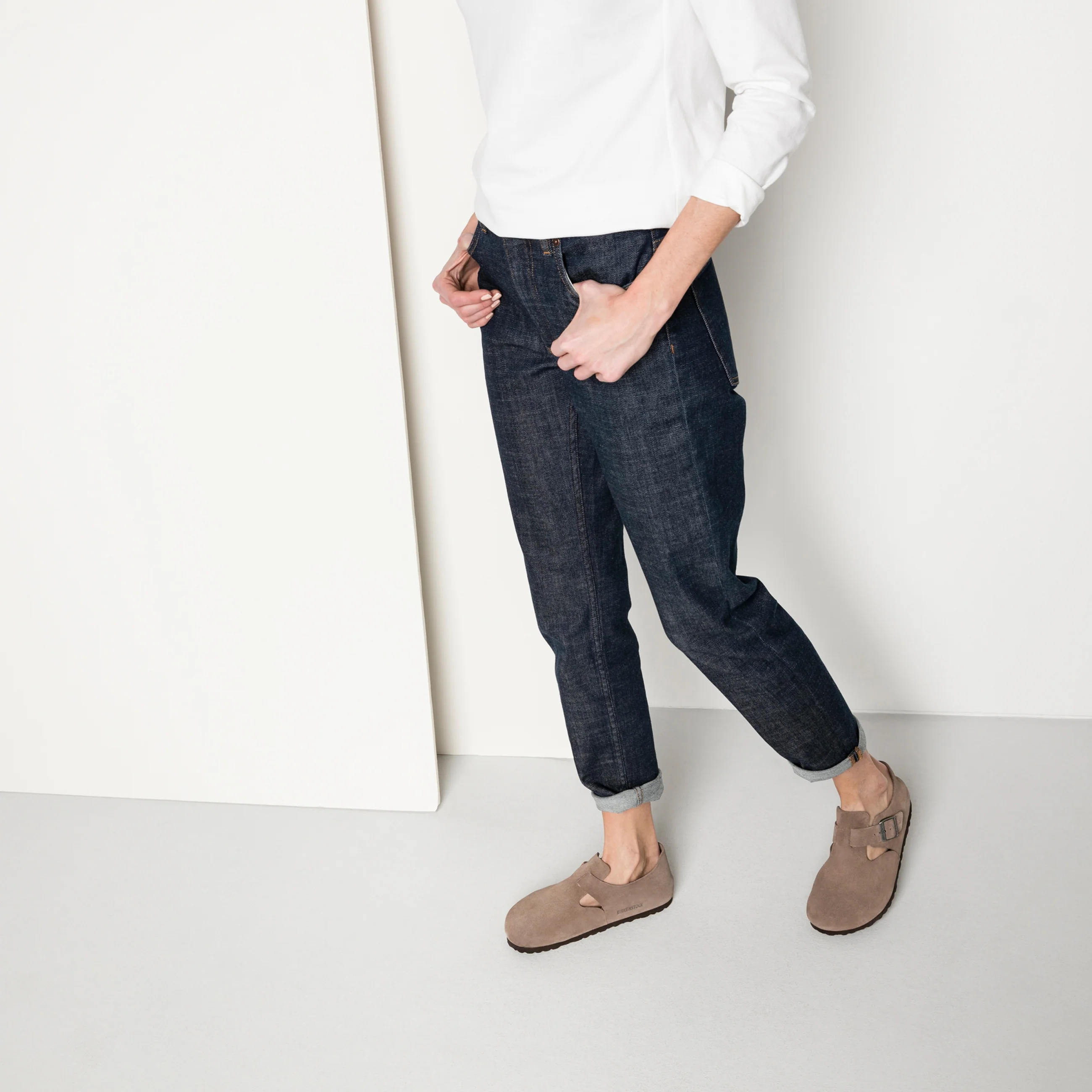 London Taupe Suede Leather - Image 6