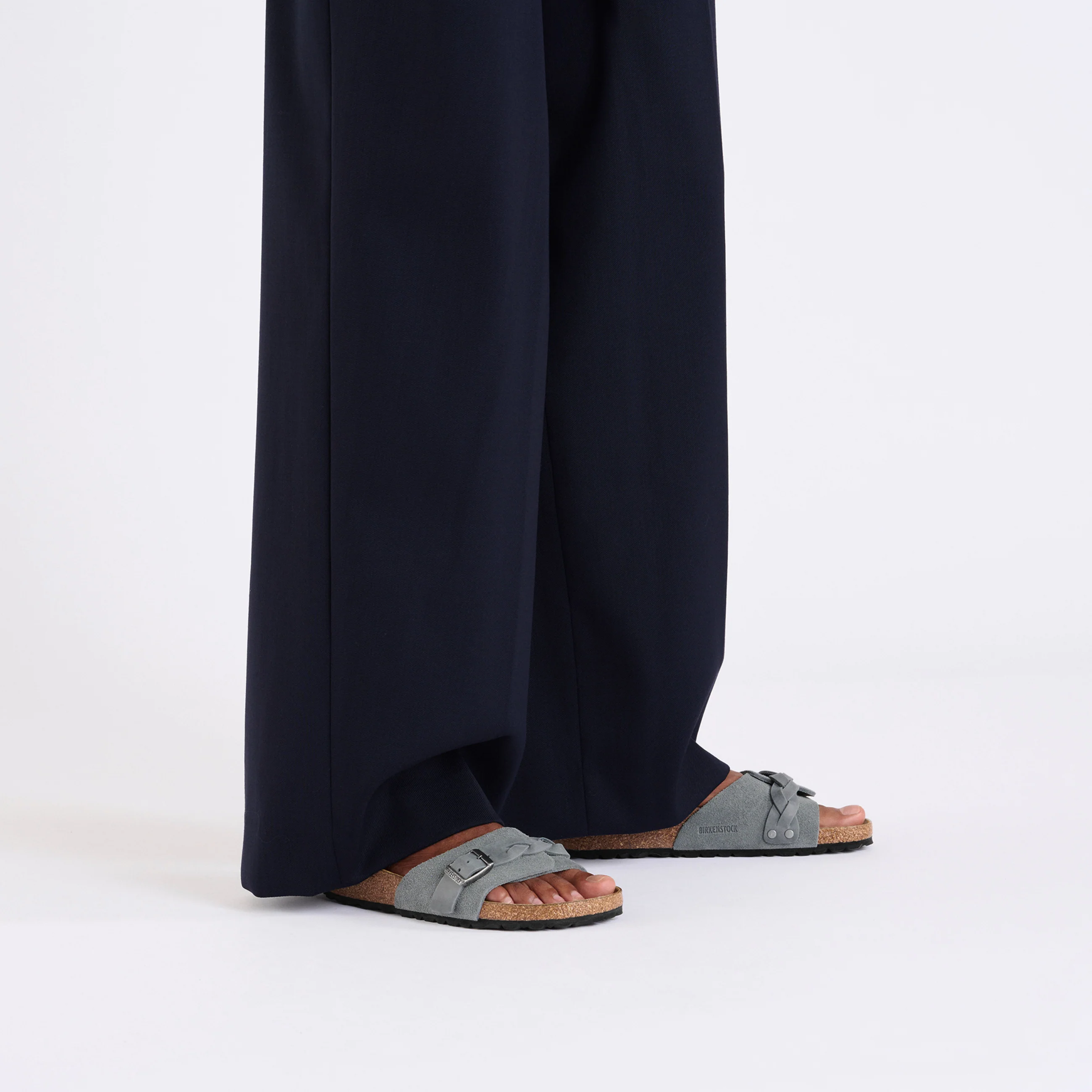 Oita Braided Basalt Grey Suede Leather - Image 4